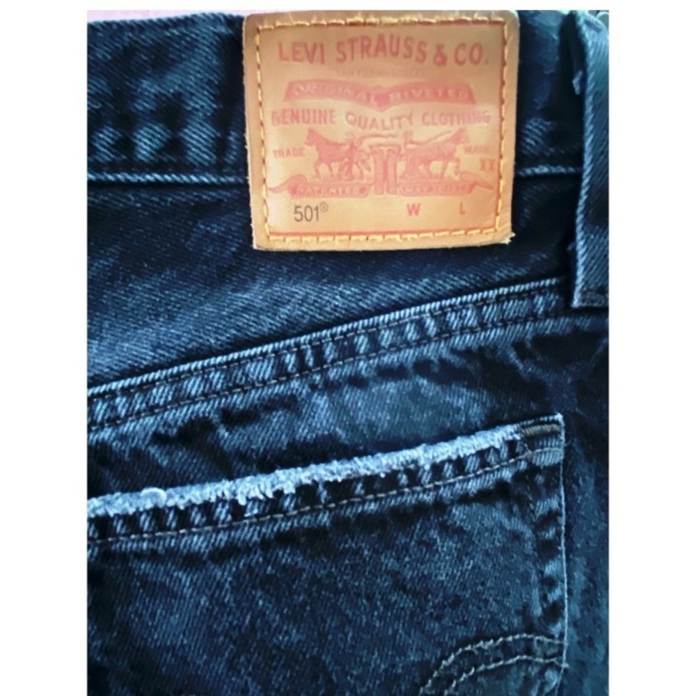 LEVI’S 501 Black Ripped Jean Shorts - Picture 12 of 12